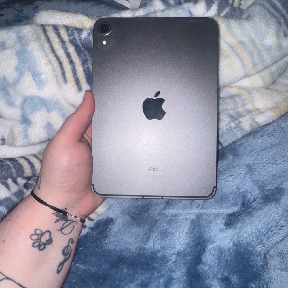 Apple Tablet - Sleek Gray Finish